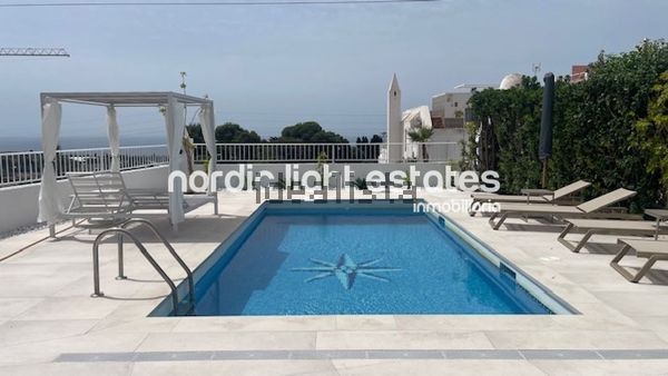 4-bedroom freehold villa in Nerja — photo 2 of 5