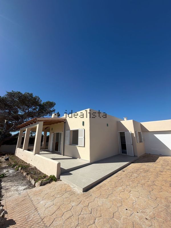 3-bedroom freehold villa in Santanyí — photo 1 of 5