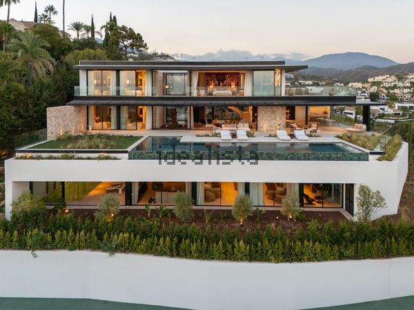 8-bedroom freehold villa in Benahavís — photo 3 of 5