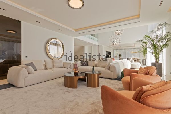 7-bedroom freehold villa in Marbella — photo 4 of 5