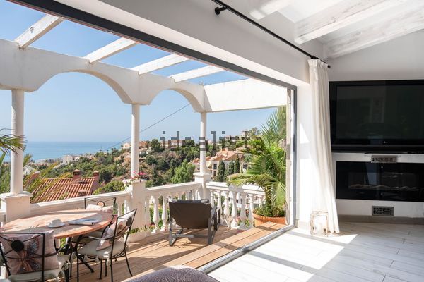 2-bedroom freehold villa in Fuengirola — photo 1 of 5