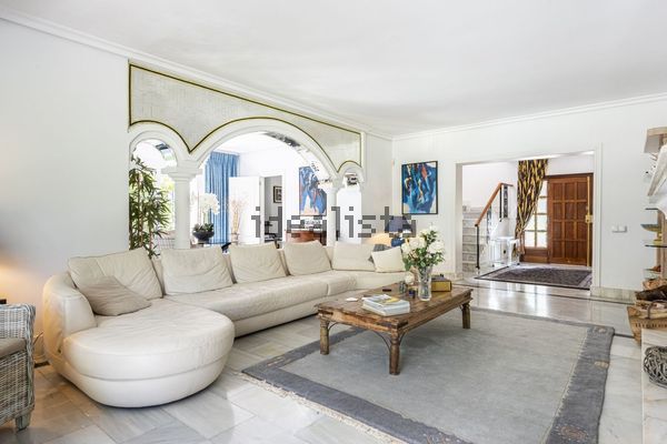 3-bedroom freehold villa in Marbella — photo 3 of 5
