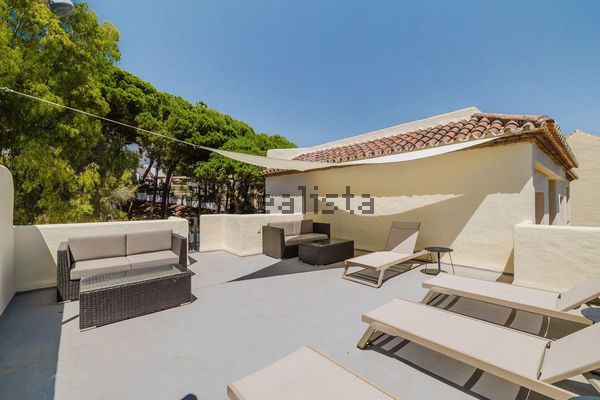 3-bedroom freehold villa in Marbella — photo 1 of 5