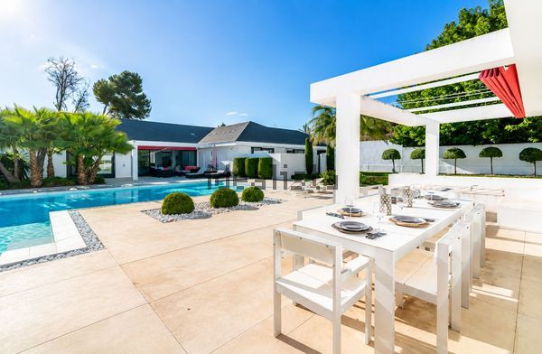 6-bedroom freehold villa in Marbella — photo 4 of 5
