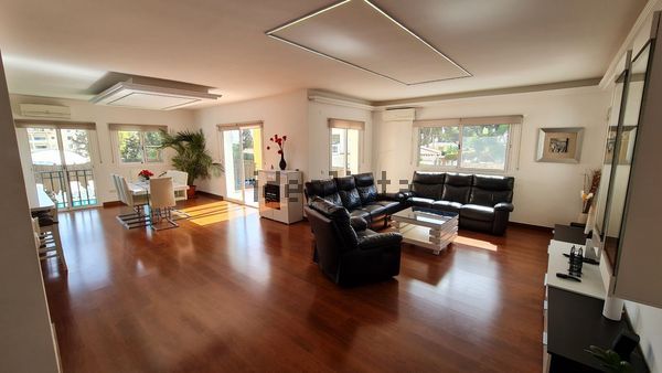 5-bedroom freehold villa in Torremolinos — photo 2 of 5
