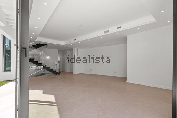 Detached house in Nueva Atalaya, Estepona — image 5