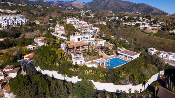 7-bedroom freehold villa in Mijas — photo 3 of 5