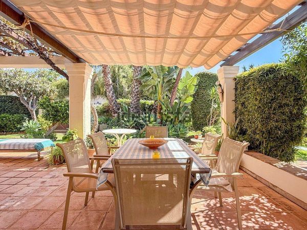 Detached house in Calle Benaojan Nn, Sierra Blanca, Marbella — image 3