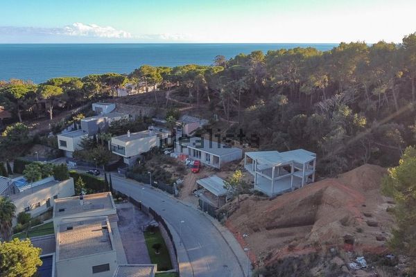 4-bedroom freehold villa in Blanes — photo 3 of 5