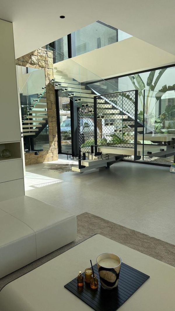 Detached house in Calle Pizarra, 4, Sierra Blanca, Marbella — image 5