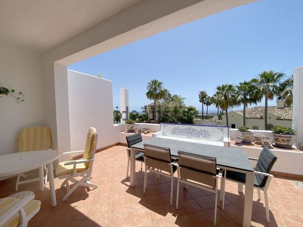 2-bedroom freehold villa in Benahavís — photo 2 of 5