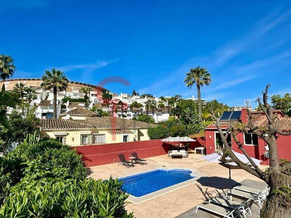 3-bedroom freehold villa in Marbella — photo 1 of 5