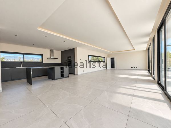 Detached house in Calle Campo Europa de Cala Golf, La Cala Golf - Lagar Martell, Mijas — image 5