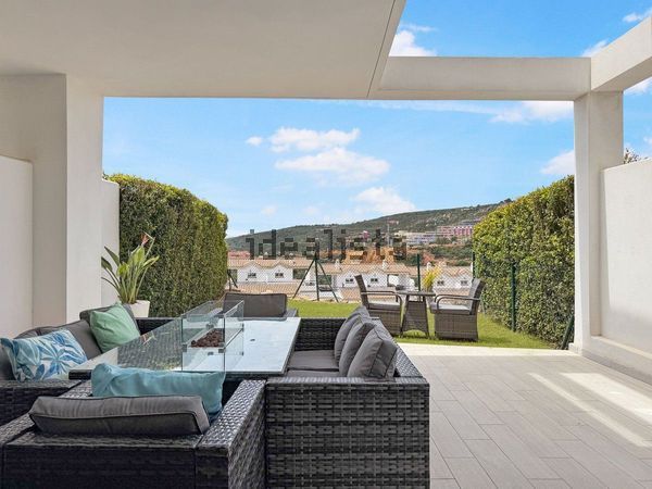 3-bedroom freehold villa in Manilva — photo 4 of 5
