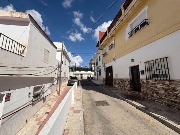 Detached house in Calle Tarifa, Mangas Verdes - Las Flores, Málaga — image 5