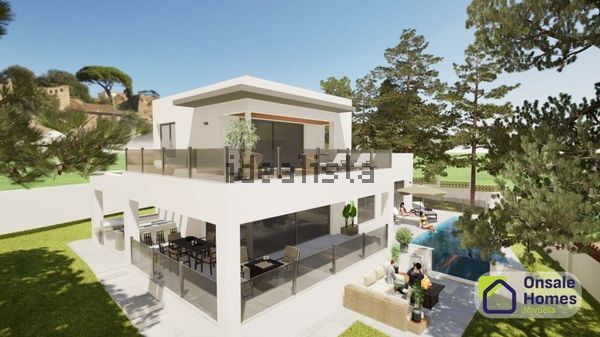 2-bedroom freehold villa in Marbella — photo 1 of 5