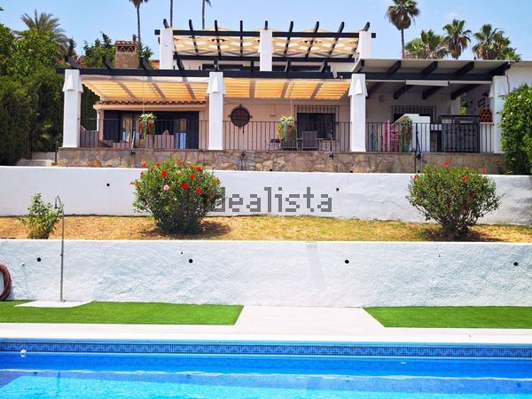 Detached house in Calle del Sueño, 34, Buenas Noches, Estepona — image 3