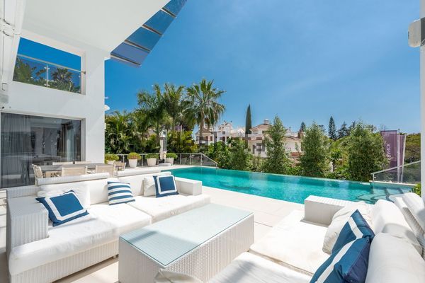 Detached house in Calle Orión, Los Naranjos, Marbella — image 4