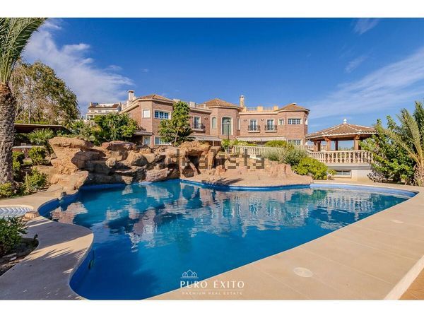 Detached house in Camino Jarazmín, Jarazmín, Málaga — image 3