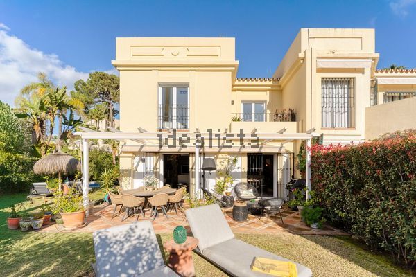 3-bedroom freehold villa in Benahavís — photo 2 of 5