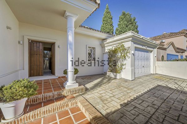 5-bedroom freehold villa in Marbella — photo 5 of 5