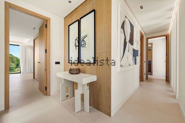 5-bedroom freehold villa in Marbella — photo 4 of 5