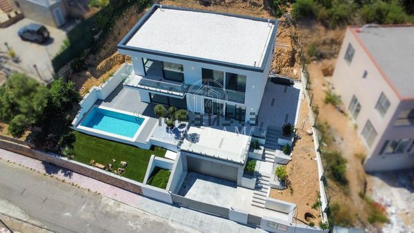 4-bedroom freehold villa in Lloret de Mar — photo 4 of 5