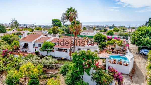 4-bedroom freehold villa in Nerja — photo 3 of 5