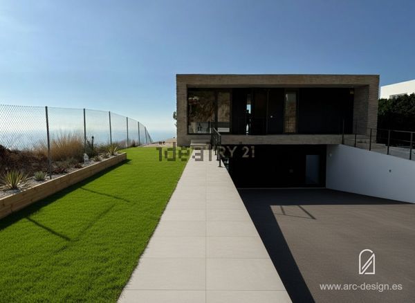 4-bedroom freehold villa in Benalmádena — photo 2 of 5