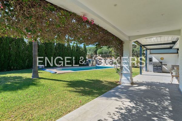 Detached house in Calle Cádiz, El Higuerón - Capellanía, Benalmádena — image 4