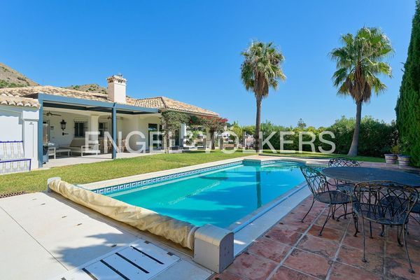 Detached house in Calle Cádiz, El Higuerón - Capellanía, Benalmádena — image 3