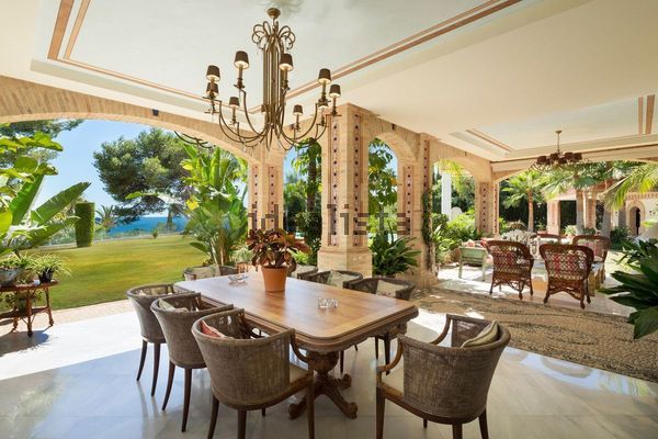 7-bedroom freehold villa in Marbella — photo 2 of 5