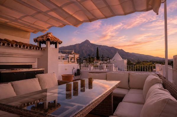 3-bedroom freehold villa in Marbella — photo 2 of 5