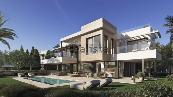 3-bedroom freehold villa in Marbella — photo 1 of 5