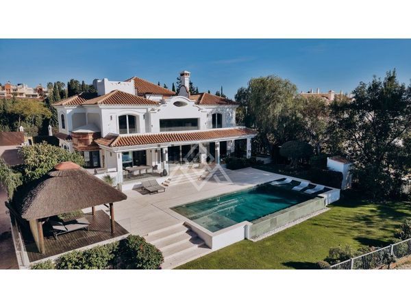 5-bedroom freehold villa in Benahavís — photo 2 of 5