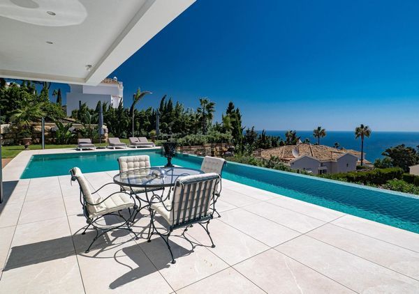 4-bedroom freehold villa in Manilva — photo 5 of 5