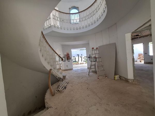5-bedroom freehold villa in Marbella — photo 5 of 5