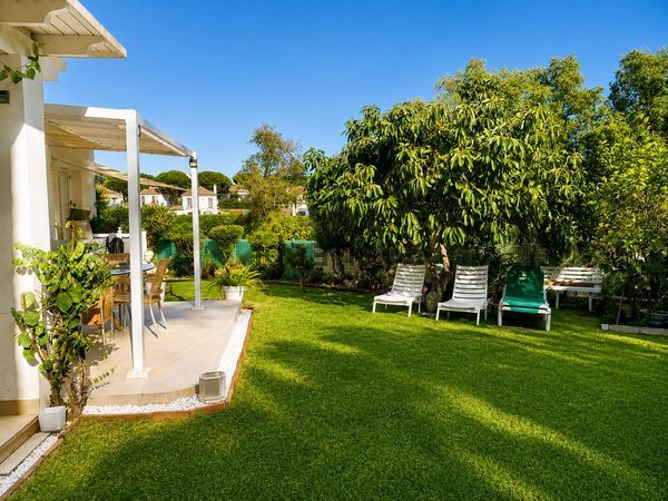 3-bedroom freehold villa in Estepona — photo 3 of 5