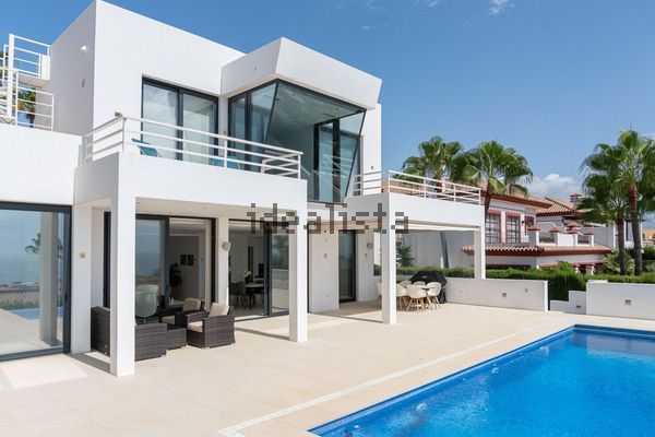4-bedroom freehold villa in Mijas — photo 1 of 5
