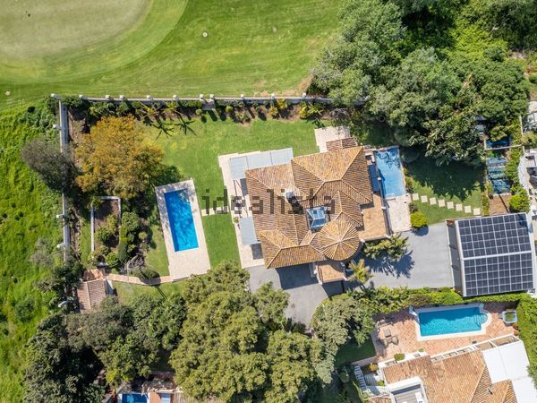 4-bedroom freehold villa in Marbella — photo 5 of 5