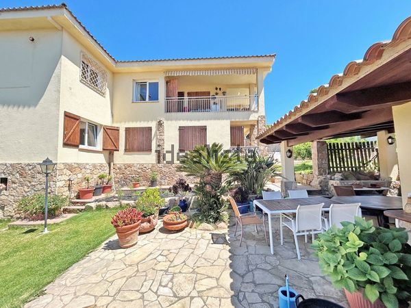 4-bedroom freehold villa in Lloret de Mar — photo 3 of 5