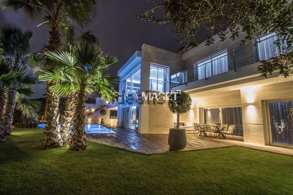 5-bedroom freehold villa in Castell-Platja d'Aro — photo 1 of 5