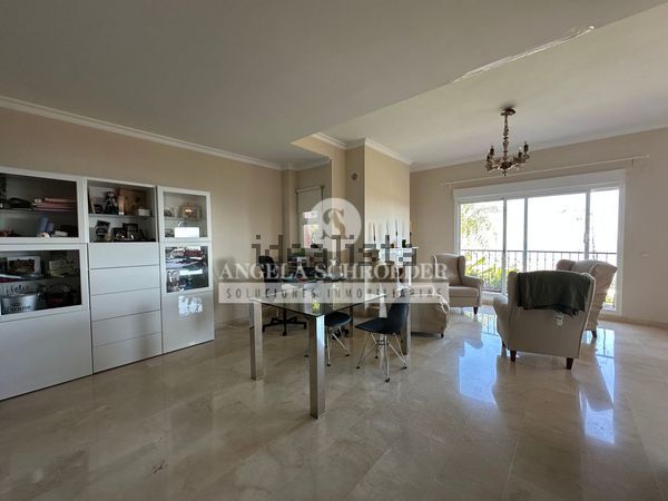 Semi-detached house in Calle Camilo José Cela Nn, Pinares de San Antón, Málaga — image 4