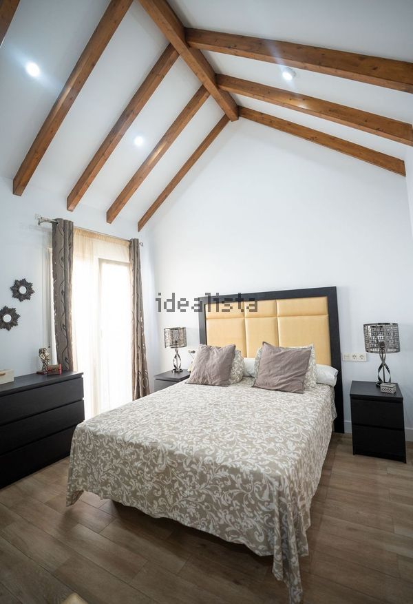 4-bedroom freehold villa in Estepona — photo 1 of 5