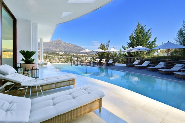 7-bedroom freehold villa in Marbella — photo 4 of 5