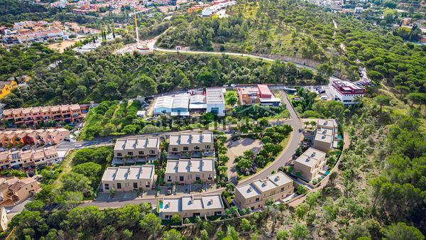3-bedroom freehold villa in Begur — photo 3 of 5