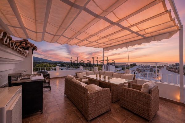 3-bedroom freehold villa in Marbella — photo 1 of 5