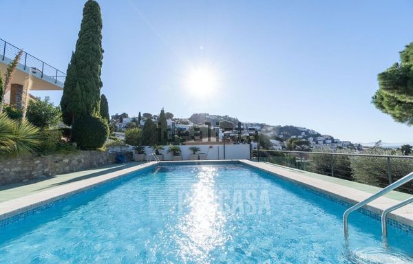 7-bedroom freehold villa in Roses — photo 3 of 5