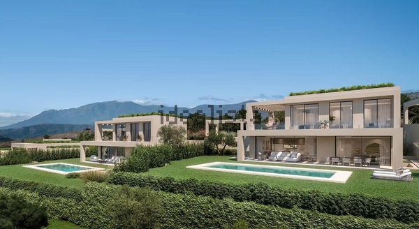 3-bedroom freehold villa in Benahavís — photo 2 of 5
