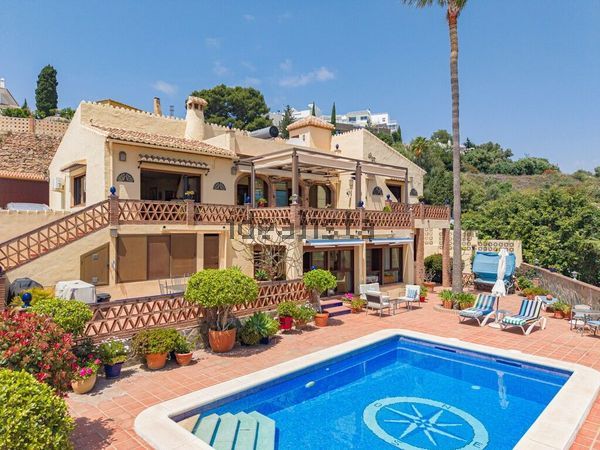 5-bedroom freehold villa in Nerja — photo 3 of 5